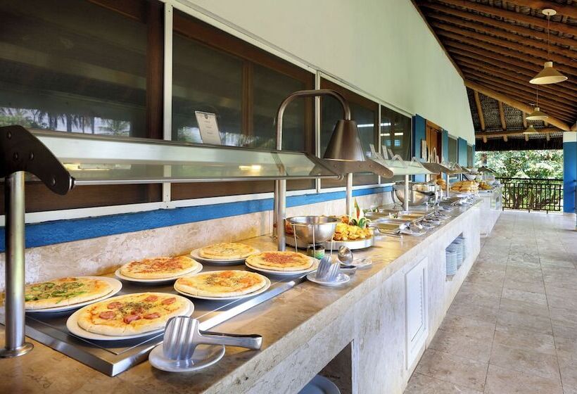 The Signature Level At Grand Palladium Imbassaí Resort & Spa