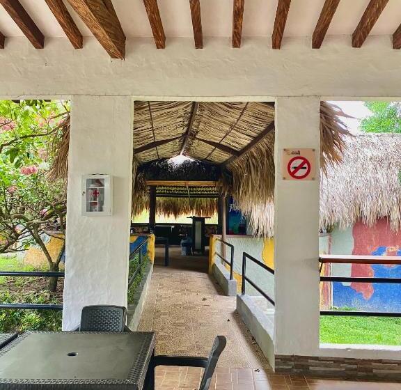 Finca Hotel California