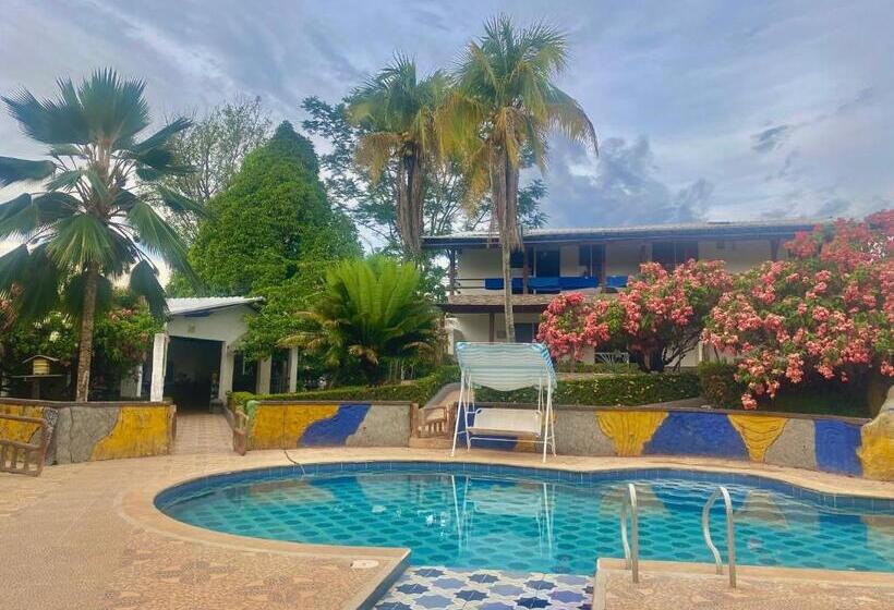 Finca Hotel California