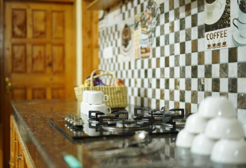 فندق Shree Ram Cottage, Manali ! 1,2,3 Bedroom Luxury Cottages Available