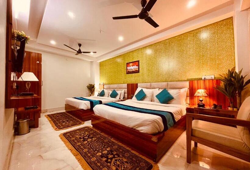 בית מלון כפרי The Spring Inn, Haridwar   A Four Star Luxury