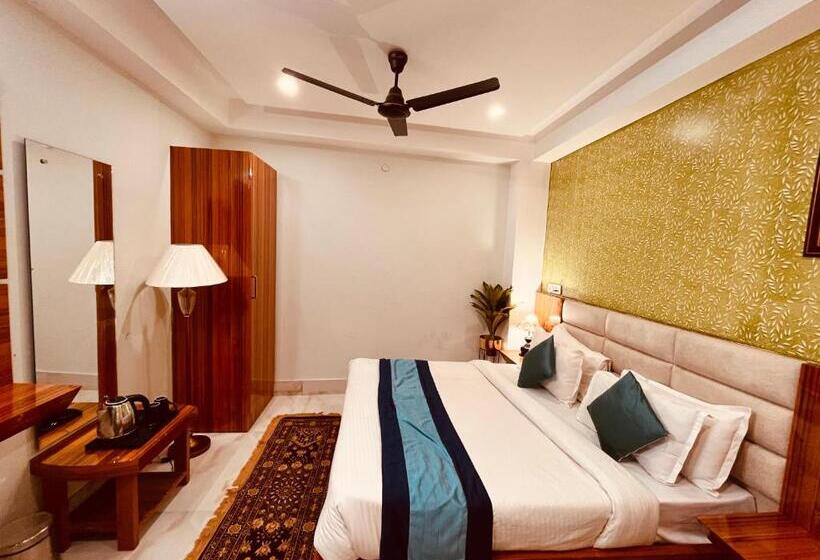 בית מלון כפרי The Spring Inn, Haridwar   A Four Star Luxury