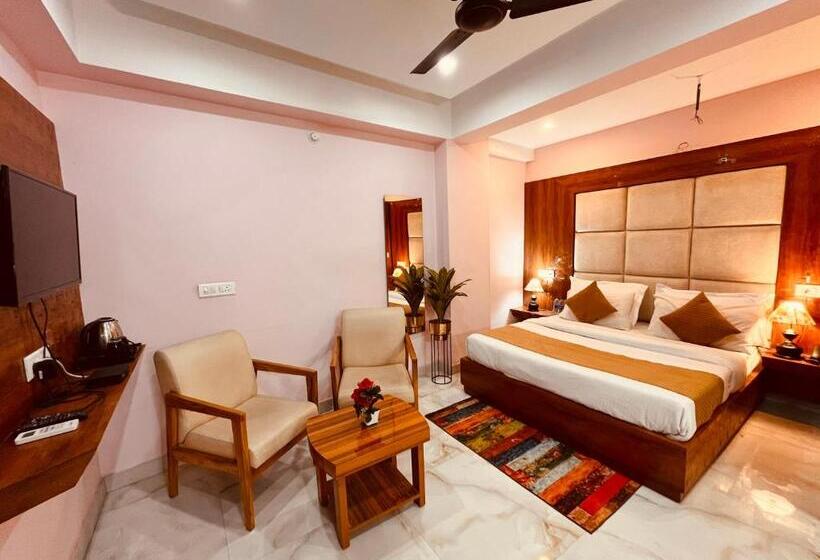 בית מלון כפרי The Spring Inn, Haridwar   A Four Star Luxury