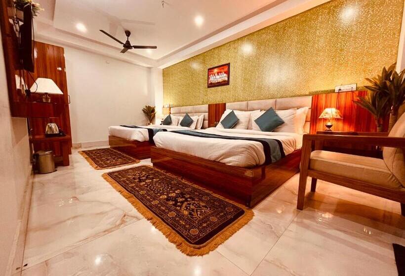 בית מלון כפרי The Spring Inn, Haridwar   A Four Star Luxury