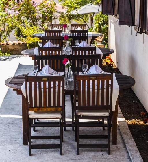 پانسیون İkizevler