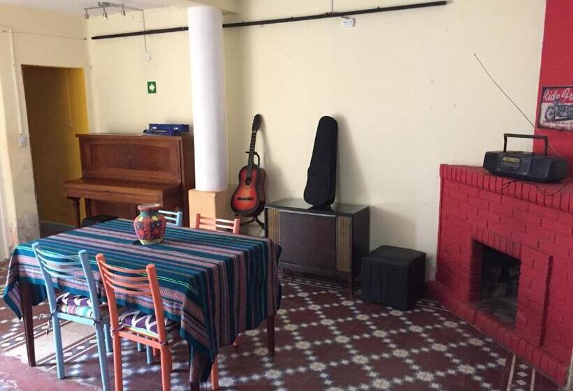 הוסטל Patio De Molina A 100m De La Plaza Del Folkore