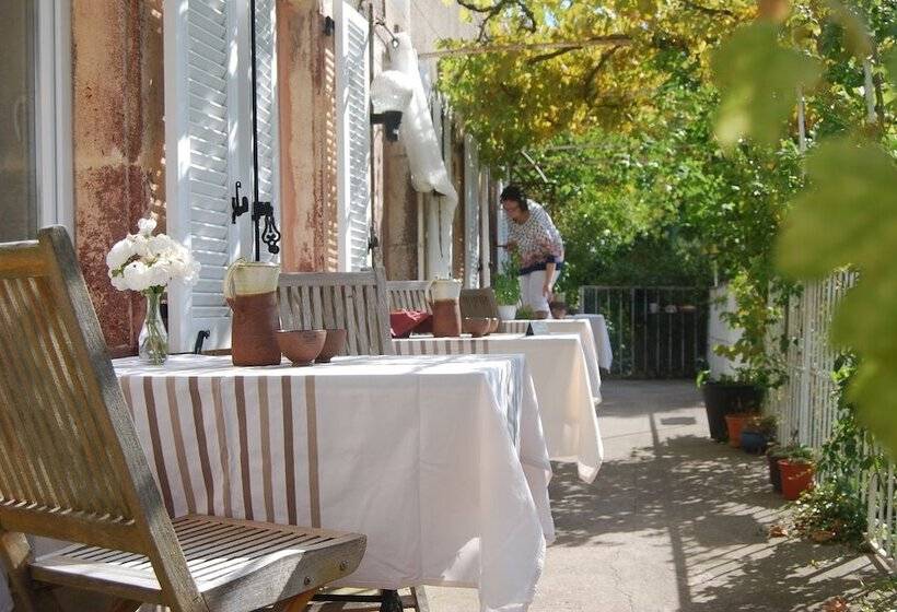 Bed and Breakfast Au Prieuré Saint Jean
