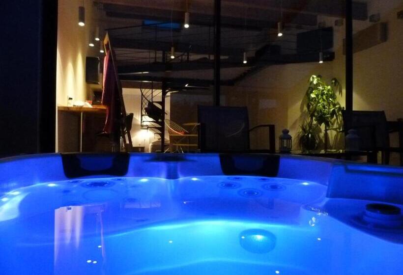 مبيت وإفطار Chambres D'hotes Deluxe Jacuzzi Mas De L'etoile