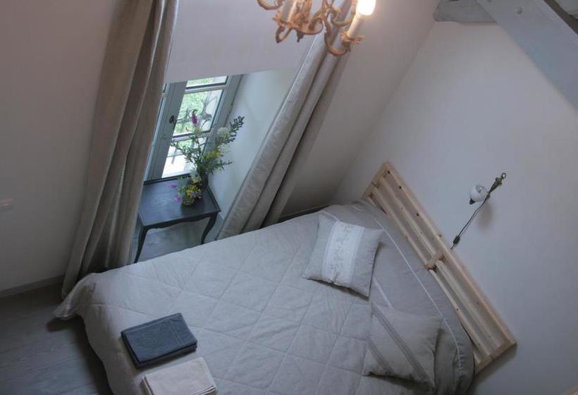 مبيت وإفطار Domaine Des Douves