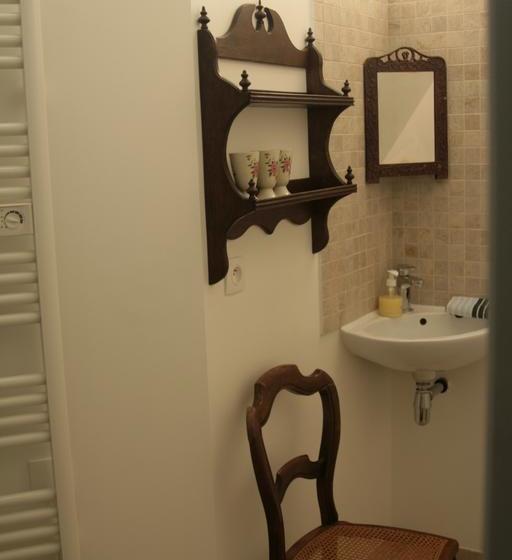 مبيت وإفطار Domaine Des Douves