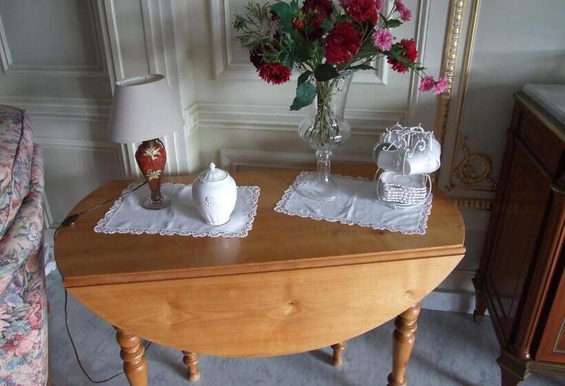 مبيت وإفطار Il Giardino F Heudier ,e Decourcy ,tessy Sur Vire Manche