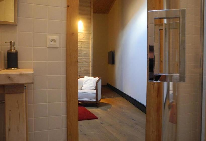 مبيت وإفطار L Ours