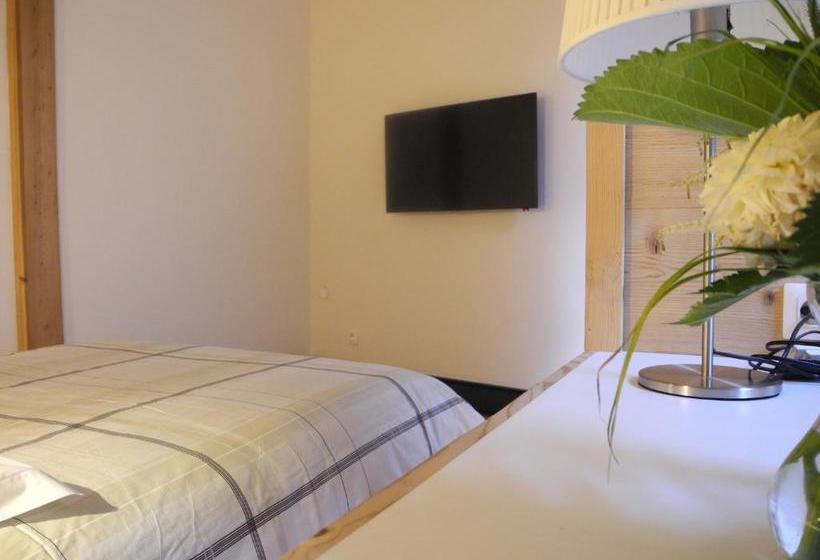 مبيت وإفطار L Ours