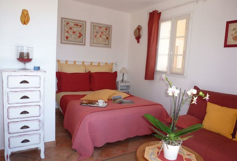Bed and Breakfast La Cigale Sous L Olivier