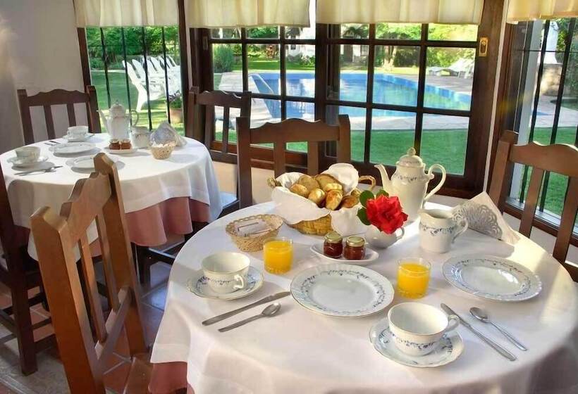 تختخواب و صبحانه La Posada De Akasha