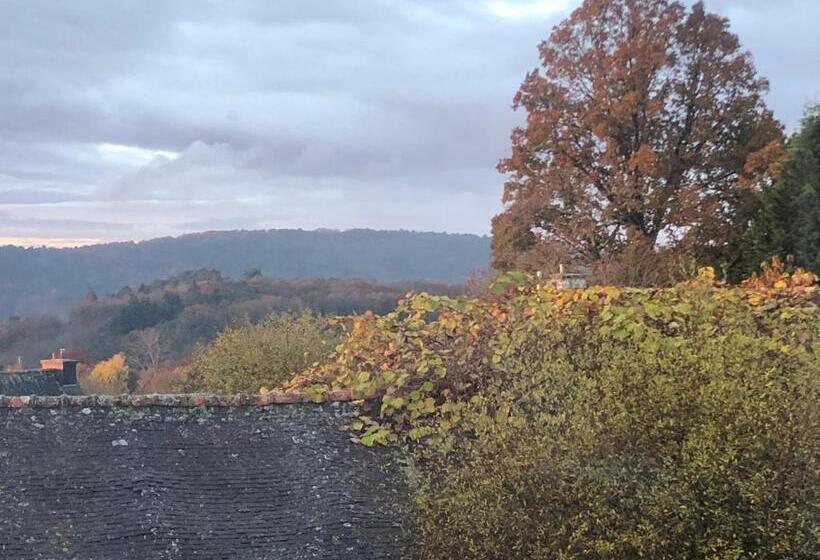 مبيت وإفطار La Verrerie De Guerlédan