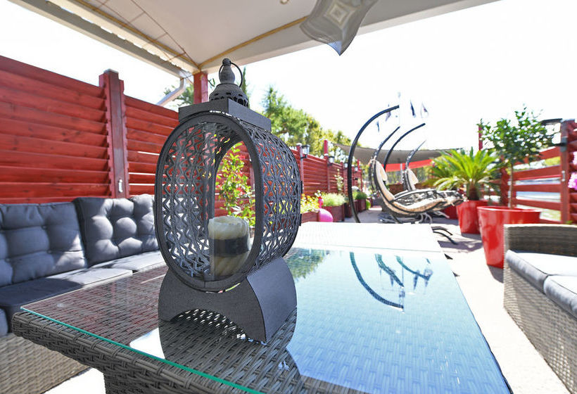 تختخواب و صبحانه Péniche Tic Et Tac