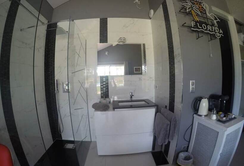 تختخواب و صبحانه Villa Bora Bora