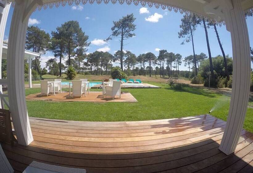 تختخواب و صبحانه Villa Bora Bora