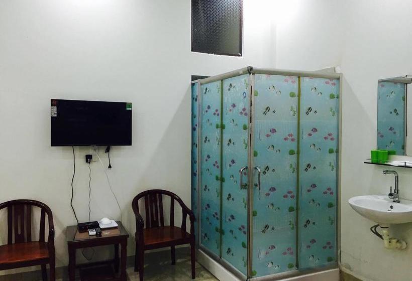 Coco Beach Hostel & Apartment