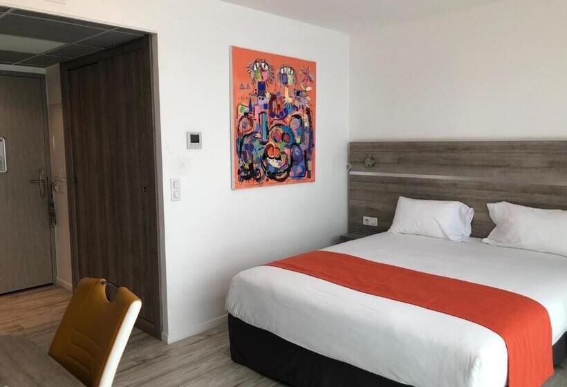 Appart  Hotel La Girafe Marseille Est   Porte D Aubagne