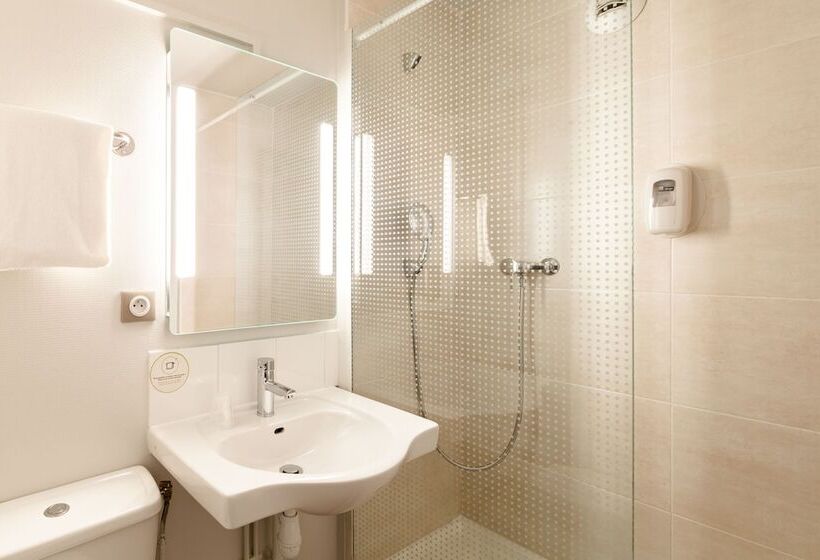 B&b Hotel La Queue En Brie