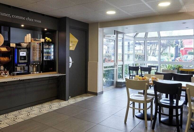 B&b Hotel La Queue En Brie