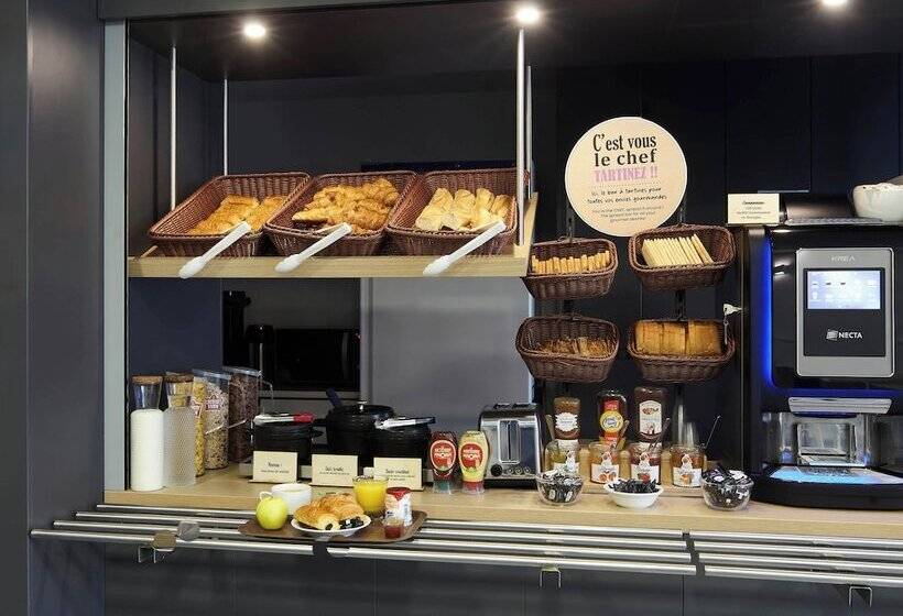 B&b Hotel La Queue En Brie