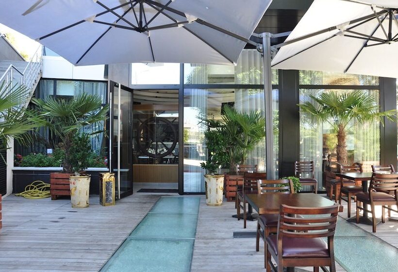 בית מלון כפרי Hôtel De La Seine