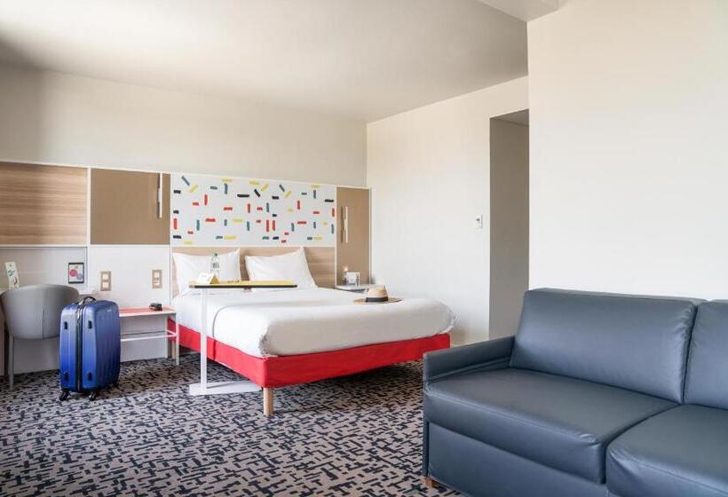 בית מלון כפרי Ibis Styles Guyancourt Versailles