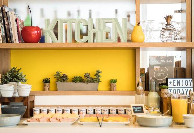 בית מלון כפרי Ibis Styles Guyancourt Versailles