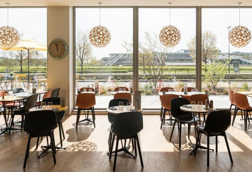 בית מלון כפרי Ibis Styles Guyancourt Versailles