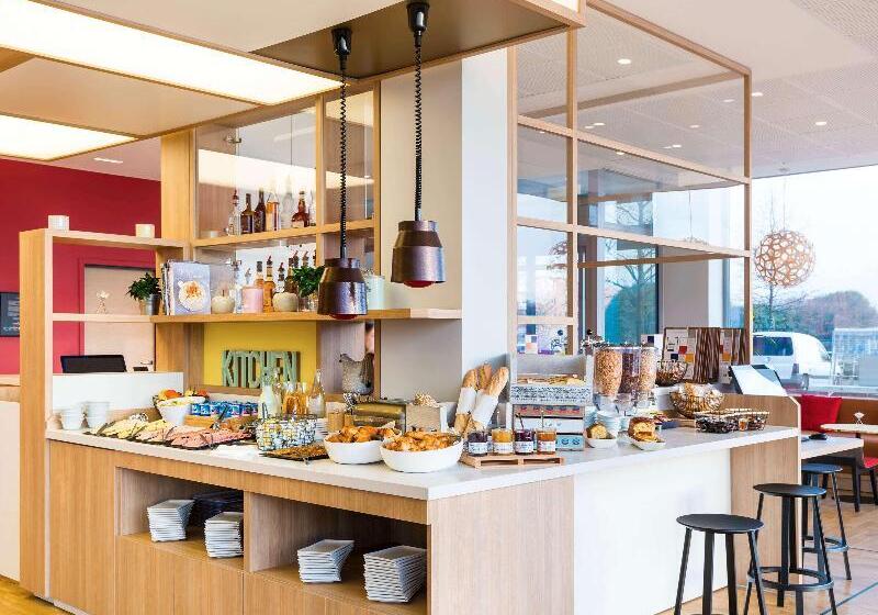 בית מלון כפרי Ibis Styles Guyancourt Versailles