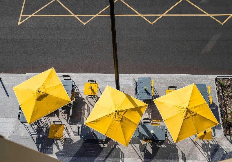 בית מלון כפרי Ibis Styles Guyancourt Versailles