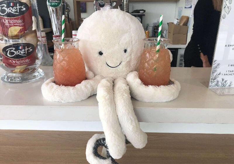 هتل Ibis Styles Guyancourt Versailles