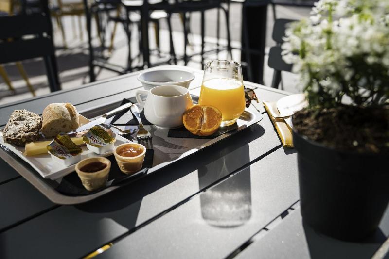 هتل Ibis Styles Guyancourt Versailles