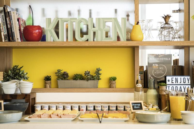 בית מלון כפרי Ibis Styles Guyancourt Versailles