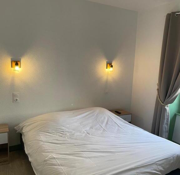 בית מלון כפרי Le Lion D Or