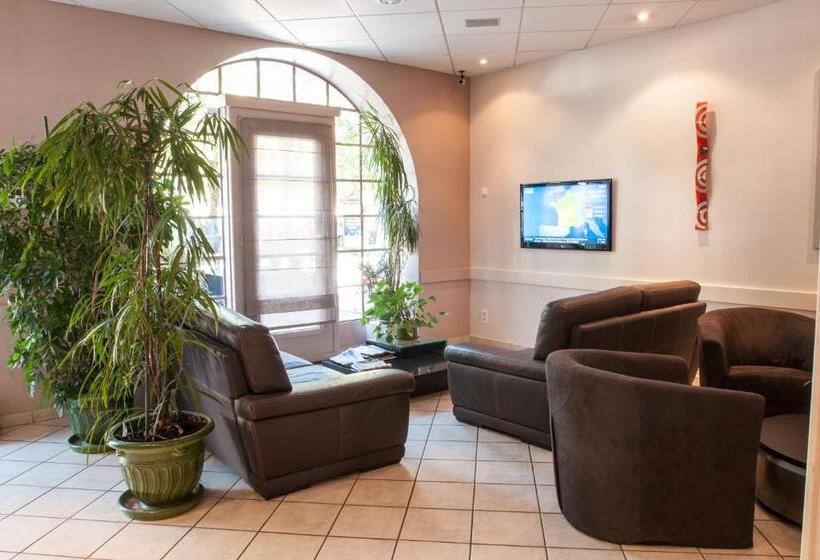 Logis Hotel Du Parc Restaurant   Le Rouget De Lisle