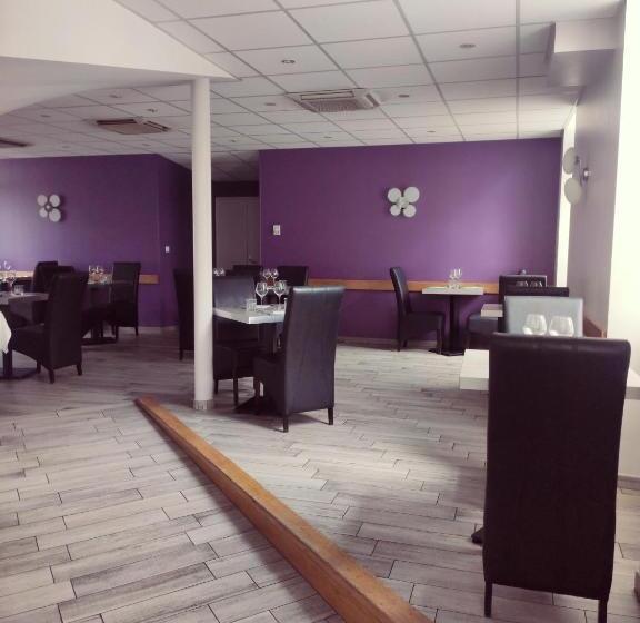 Logis Hotel Du Parc Restaurant   Le Rouget De Lisle