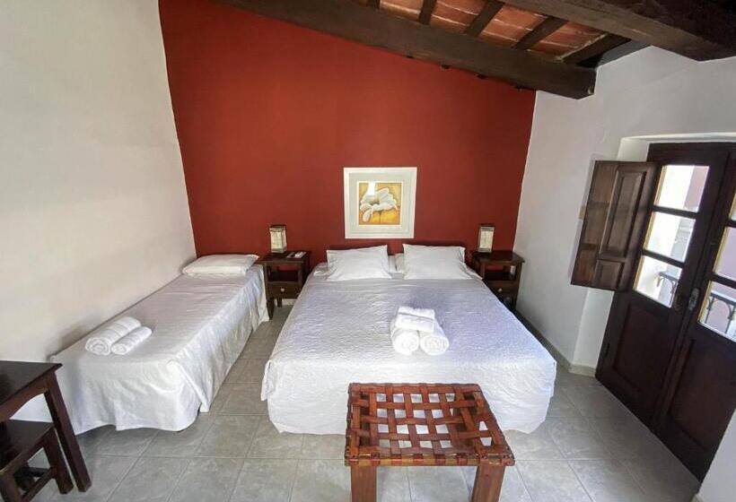 هتل Plaza Cafayate