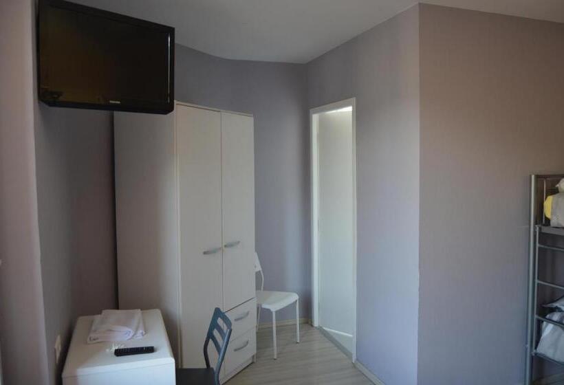 ホテル Restaurant Le Bellevue