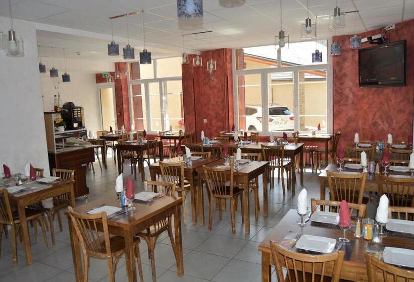 ホテル Restaurant Le Bellevue