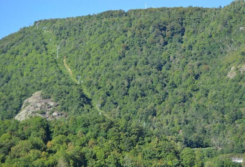 ホテル Restaurant Le Bellevue