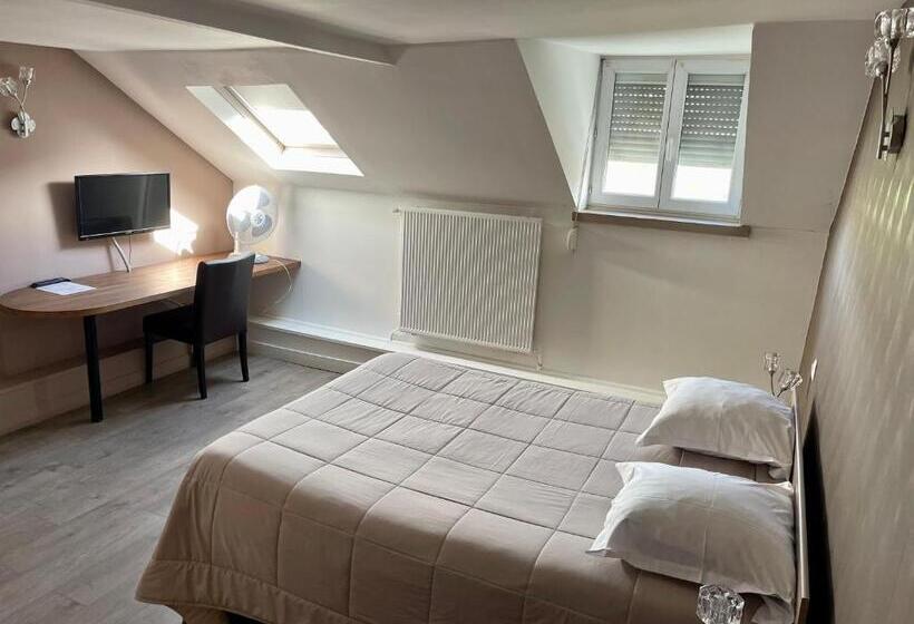 ホテル Restaurant Les Arcades