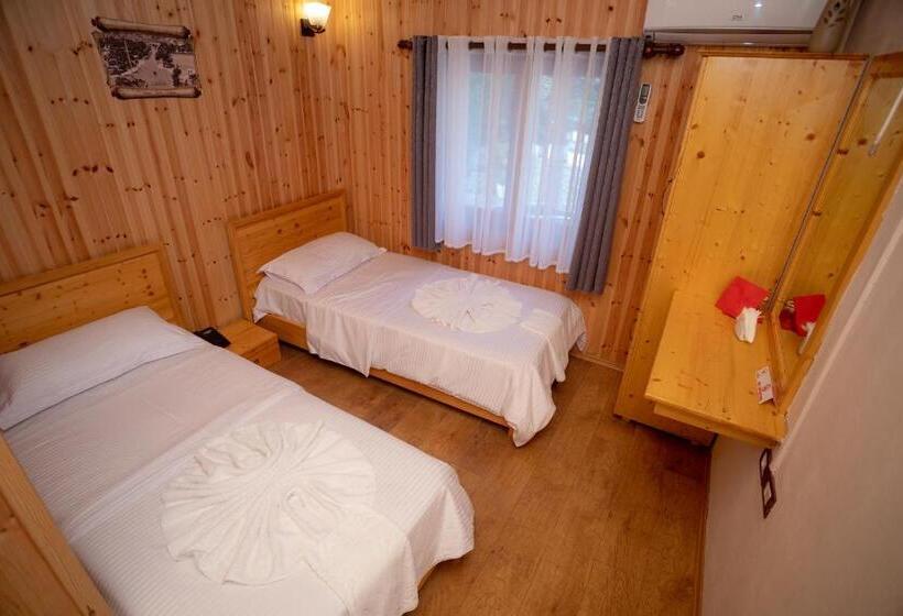 호텔 Shpija E Gjyshit