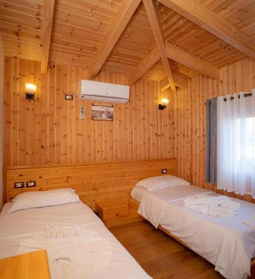 호텔 Shpija E Gjyshit