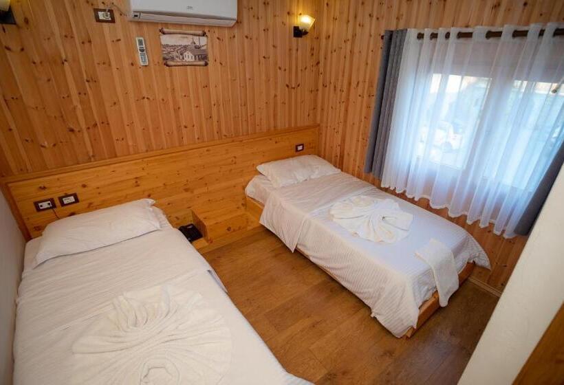 호텔 Shpija E Gjyshit