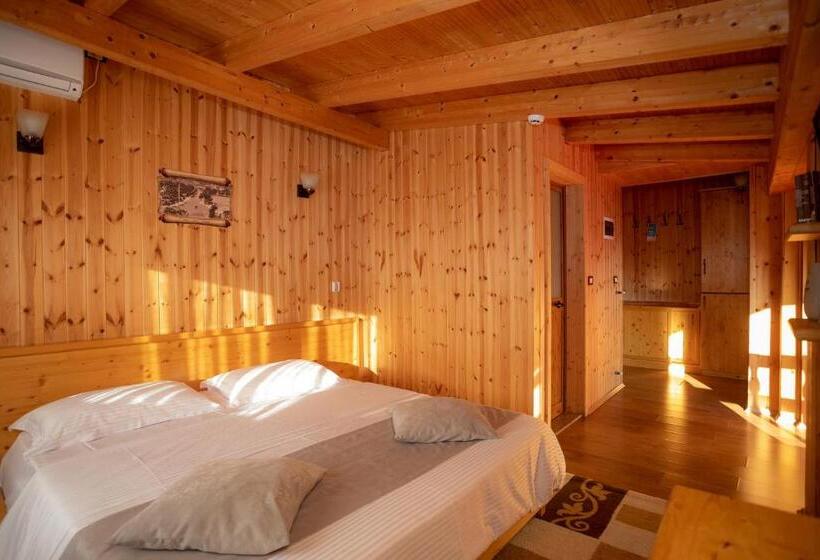 호텔 Shpija E Gjyshit