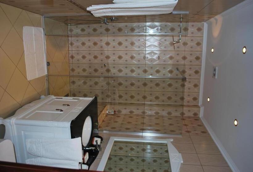 בית מלון כפרי Vila Sigal Korce